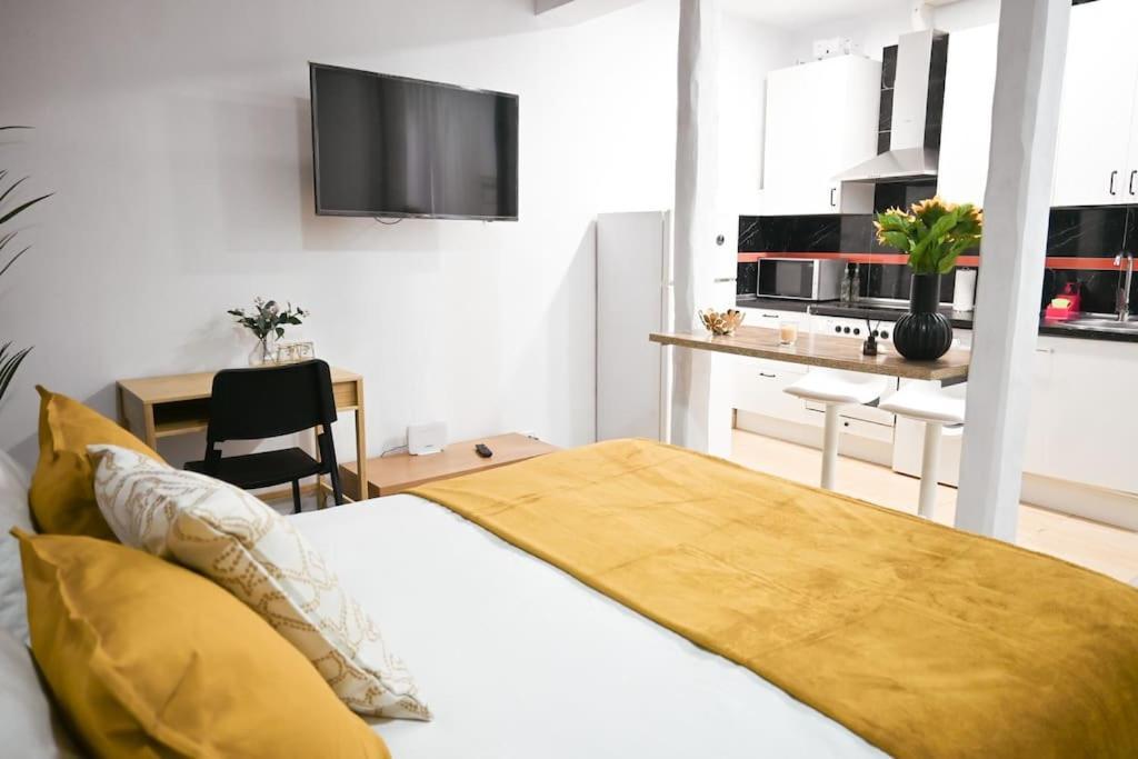 Ferienwohnung Agradable Apartamento Temporal De 1 Dormitorio En Madrid Pez30 Exterior foto